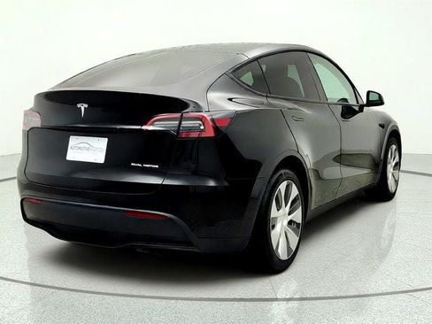 Used 2021 Tesla Model Y Long Range AWD/4WD image 5