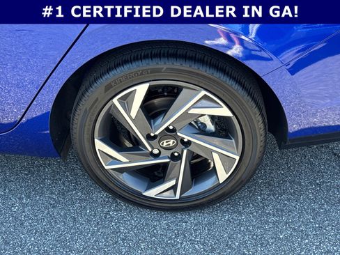 Certified 2025 Hyundai Elantra SEL image 19