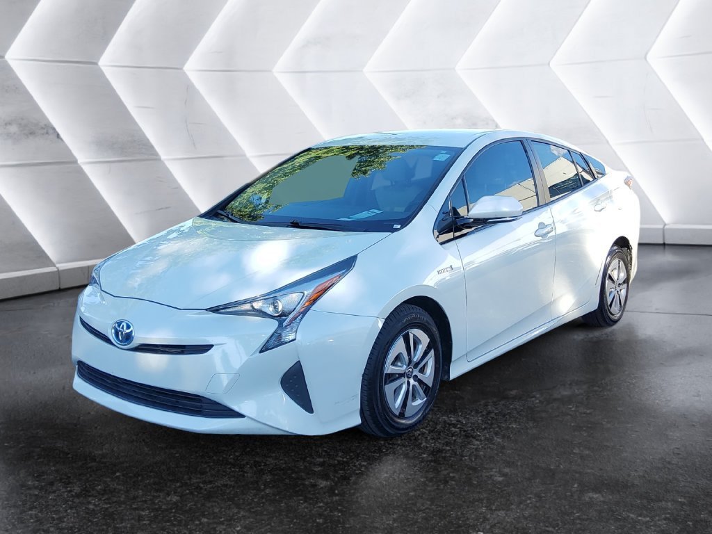 Used 2016 Toyota Prius Four FWD image 3