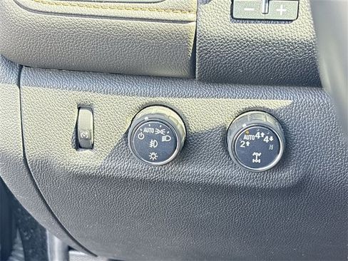 Certified 2022 GMC Canyon AT4 w/ Trailering Package image 16