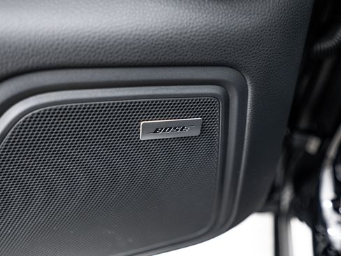 Certified 2026 Porsche Macan image 19