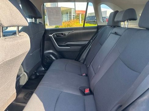 Used 2019 Toyota RAV4 LE w/ All Weather Liner Package AWD/4WD image 13