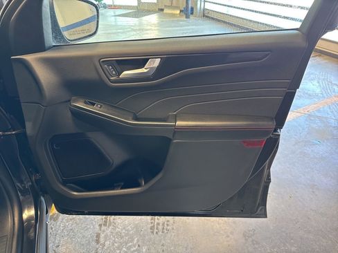 Used 2025 Ford Escape ST-Line image 5