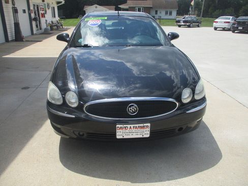 Used 2005 Buick LaCrosse CXS w/ Gold Convenience Package FWD image 3