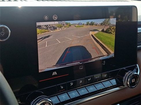 Used 2023 GMC Canyon AT4 w/ Canyon Safety Plus Package image 18