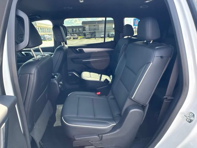 Used 2025 Buick Enclave Preferred AWD/4WD image 22