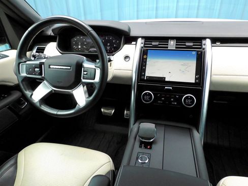 Used 2023 Land Rover Discovery S R-Dynamic AWD/4WD image 10
