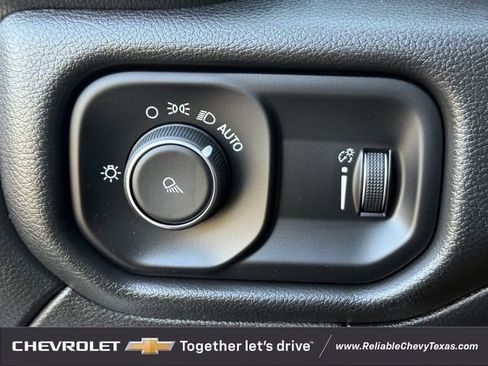 Used 2024 RAM 2500 Tradesman w/ Chrome Appearance Group image 29