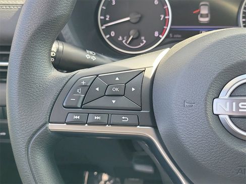 New 2025 Nissan Sentra SV image 7