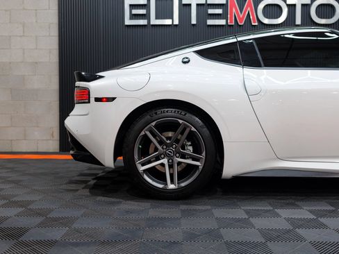 Used 2023 Nissan Z w/ Floor Mat Package RWD image 5