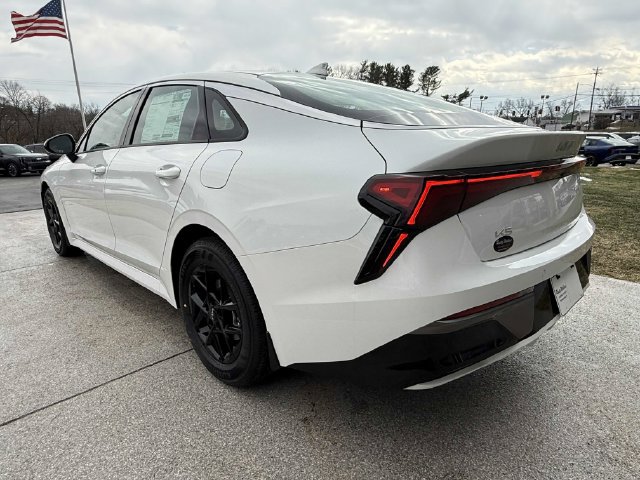 New 2026 Kia K5 LXS FWD image 18