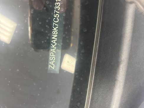 Used 2019 Alfa Romeo Stelvio Base image 6