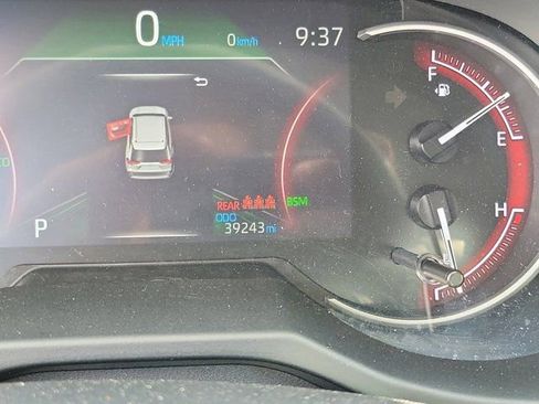 Used 2025 Toyota RAV4 XLE image 22