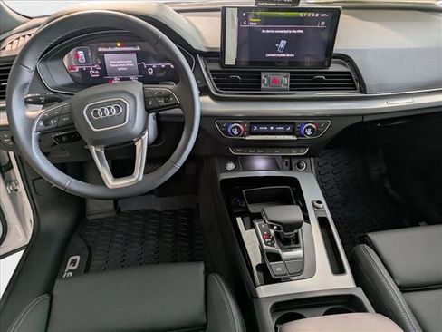New 2025 Audi Q5 2.0T Premium image 16