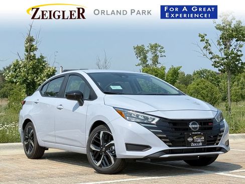 Used 2025 Nissan Versa SR w/ Trunk Package image 1