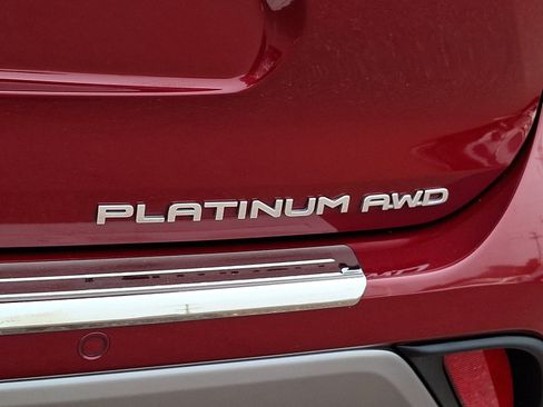 Certified 2024 Toyota Highlander Platinum AWD/4WD image 33