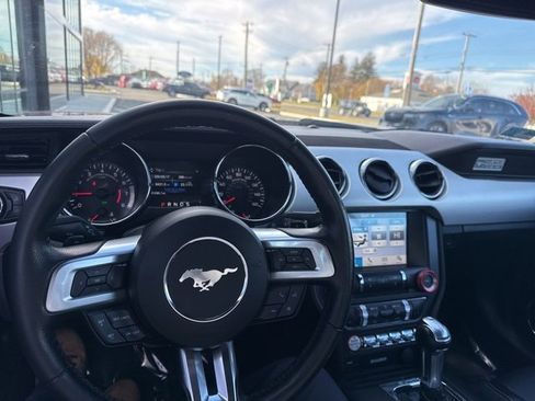 Used 2016 Ford Mustang Premium image 16
