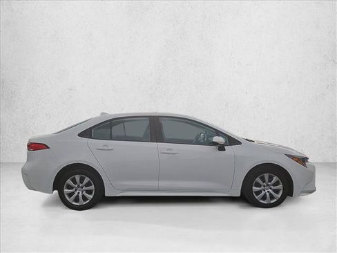 Used 2023 Toyota Corolla LE FWD image 4