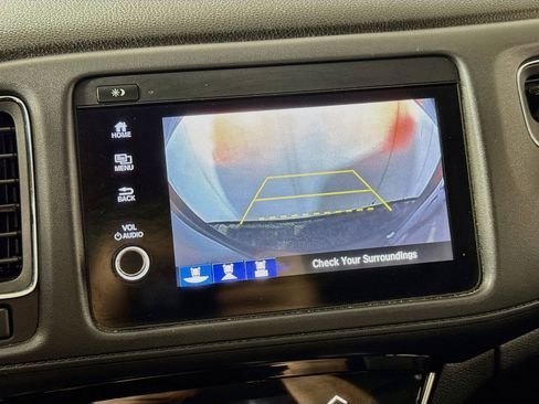 Used 2021 Honda HR-V EX-L image 2