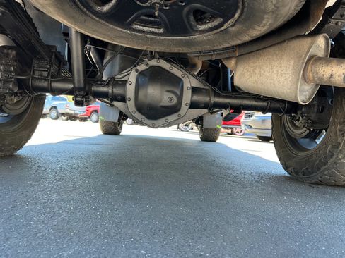 Used 2015 RAM 3500 Tradesman w/ Chrome Appearance Group AWD/4WD image 32