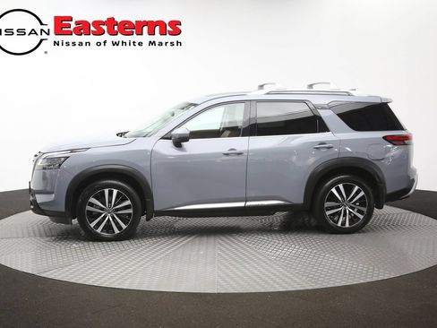 Used 2024 Nissan Pathfinder Platinum w/ Black Appearance Package AWD/4WD image 63