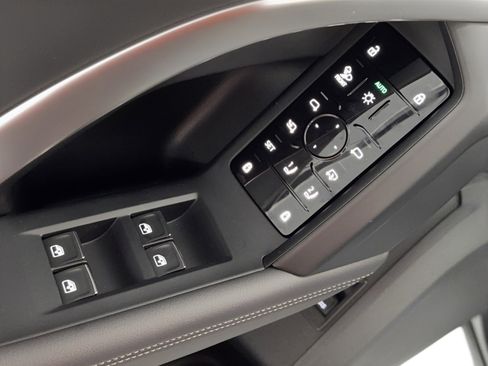 Used 2025 Audi Q5 Premium Plus w/ Premium Plus image 15