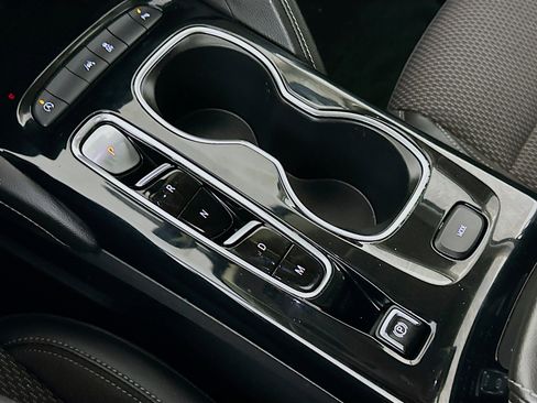 Used 2022 Buick Envision Preferred image 25