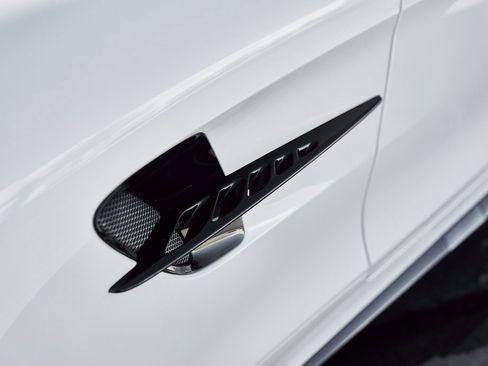 Used 2018 Mercedes-Benz AMG GT R image 10