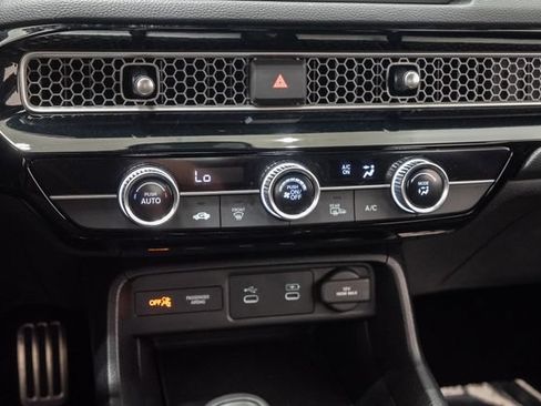 Used 2025 Honda Civic Sport image 16