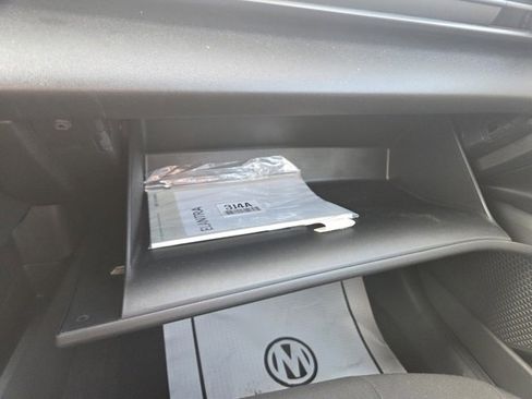 Used 2025 Hyundai Elantra Sport image 32