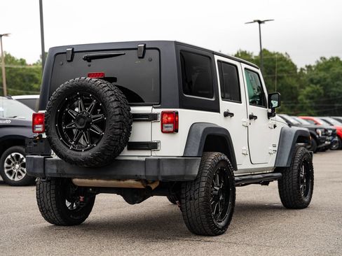 Used 2018 Jeep Wrangler Unlimited Sport S AWD/4WD image 7