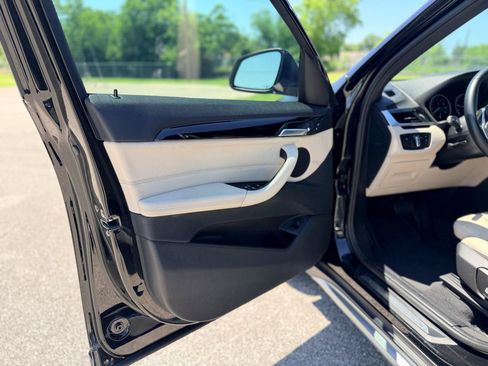 Used 2018 BMW X1 sDrive28i FWD image 9