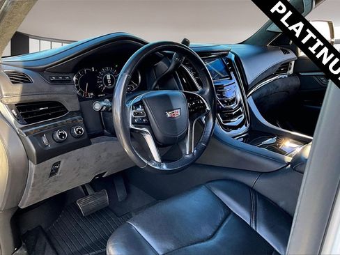 Used 2019 Cadillac Escalade ESV Platinum image 13