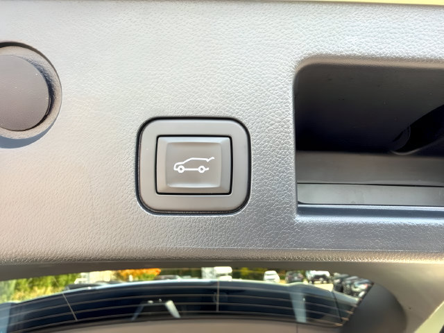 Used 2025 Chevrolet Equinox LT w/ Convenience Package II AWD/4WD image 22