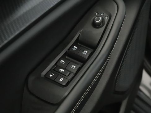 New 2025 Jeep Grand Cherokee Altitude image 7