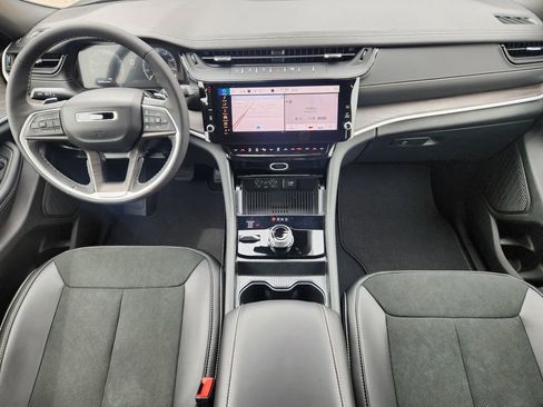 New 2026 Jeep Grand Cherokee Altitude AWD/4WD image 23