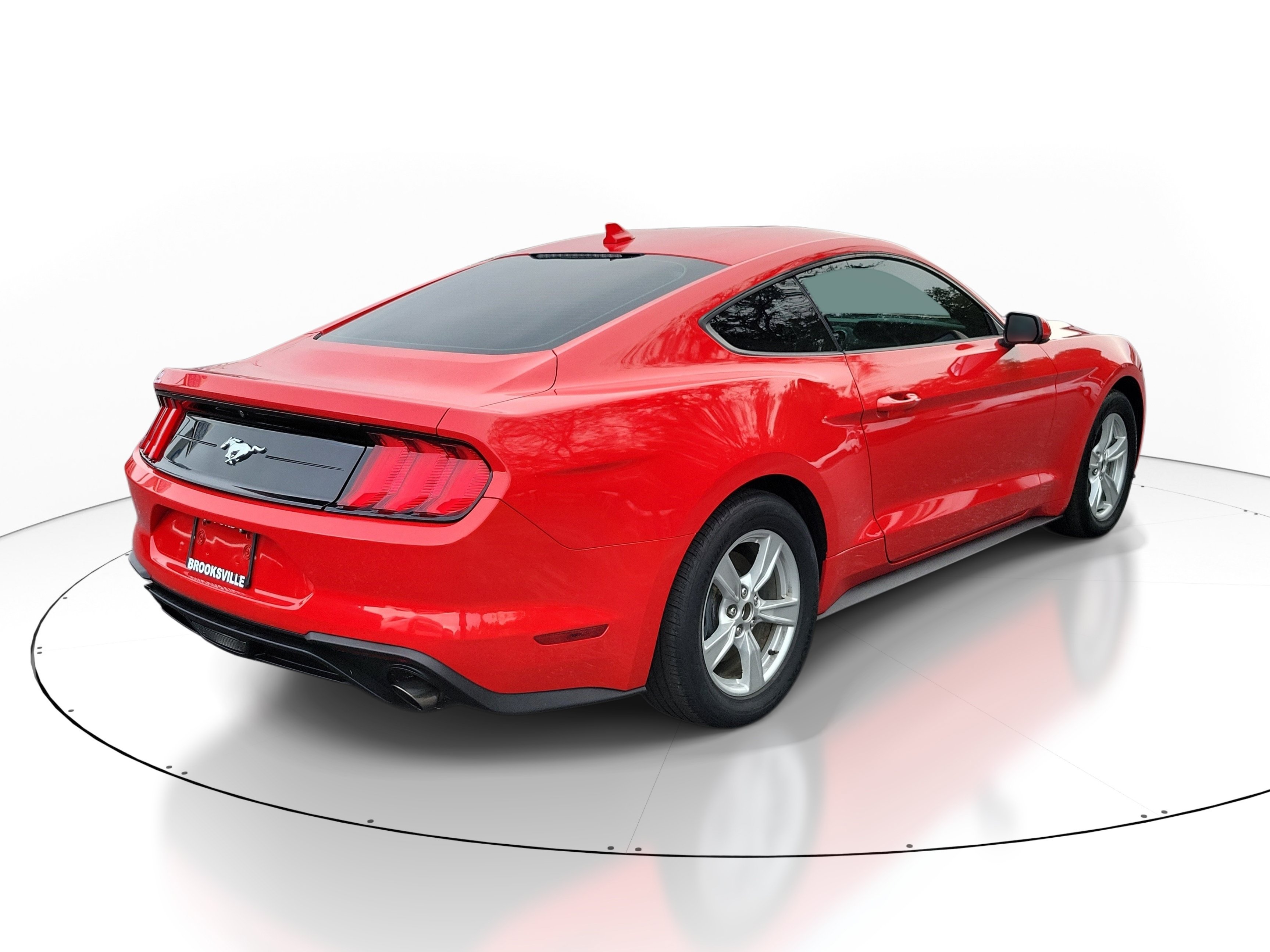 Used 2020 Ford Mustang Coupe RWD image 2