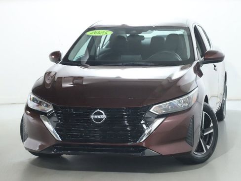 Certified 2025 Nissan Sentra SV FWD image 5