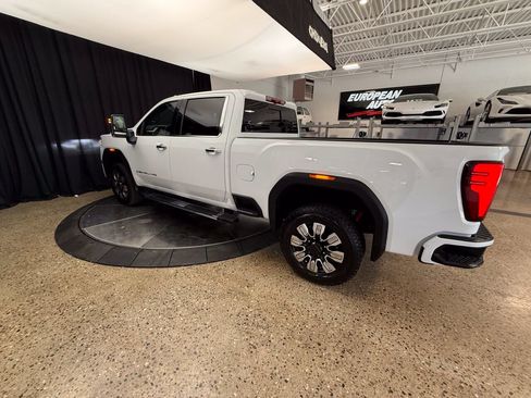 Used 2026 GMC Sierra 2500 Denali w/ Denali Reserve Package AWD/4WD image 4