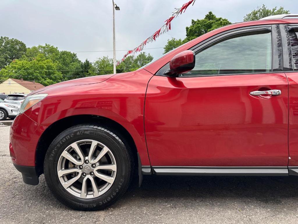 Used 2015 Nissan Pathfinder S FWD image 9