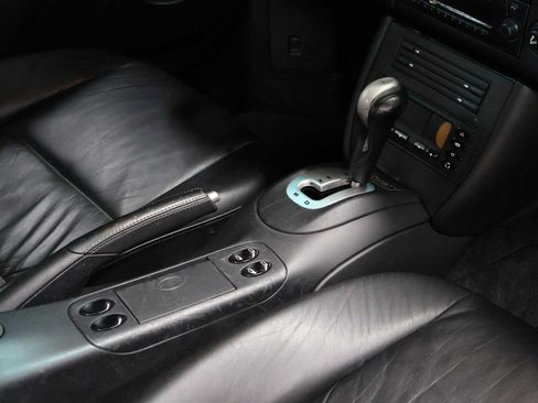 Used 2001 Porsche 911 Carrera 4 AWD/4WD image 19