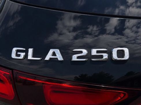 Certified 2023 Mercedes-Benz GLA 250 4MATIC image 9