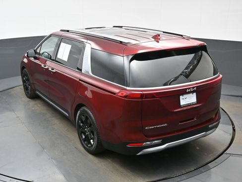 Used 2022 Kia Carnival SX Prestige image 41
