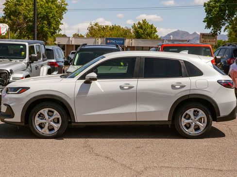 Used 2024 Honda HR-V LX image 9