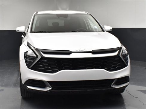 Certified 2025 Kia Sportage EX image 3