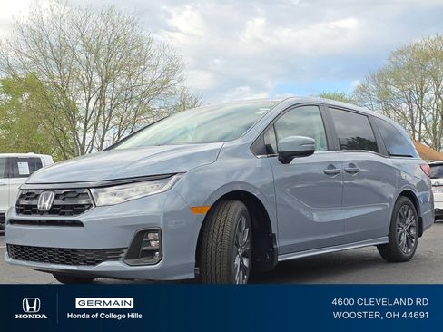 New 2026 Honda Odyssey Touring image 13
