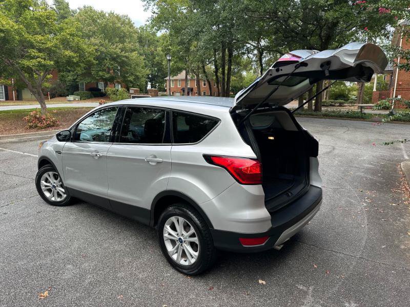 Used 2019 Ford Escape SE FWD image 14