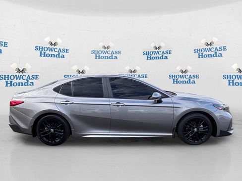 Used 2026 Toyota Camry SE w/ Convenience Package FWD image 9