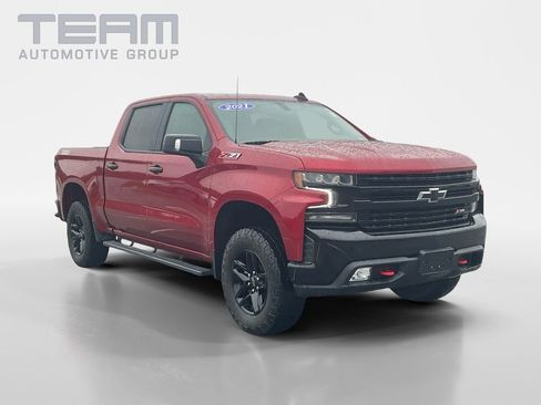Used 2021 Chevrolet Silverado 1500 LT Trail Boss w/ Convenience Package II image 1