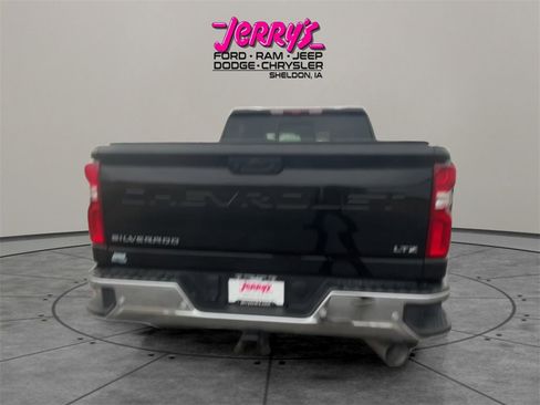 Used 2024 Chevrolet Silverado 2500 LTZ w/ LTZ Premium Package image 4